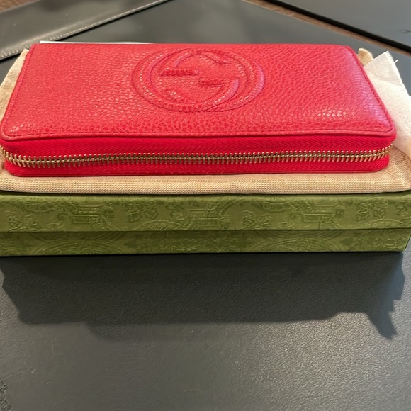 New Gucci Long Red Leather Wallet. - Picture 9 of 14